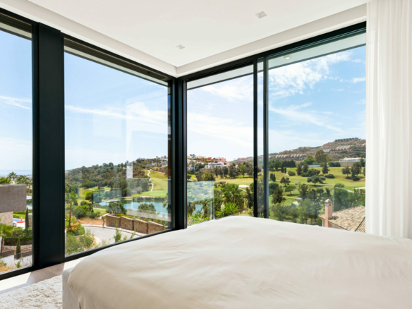 Benahavis – Contemporary 7B Villa – Sea & Golf Views