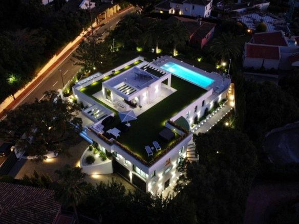 Marbella East – Modern Villa – Sea view