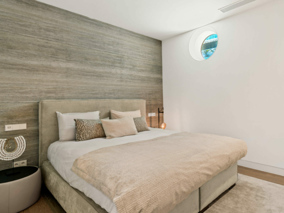 Benahavis – Contemporary 7B Villa – Sea & Golf Views