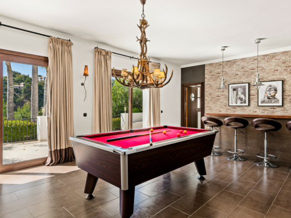 SOLD – La Zagaleta – 8B Mansion -Sea Views – Gated