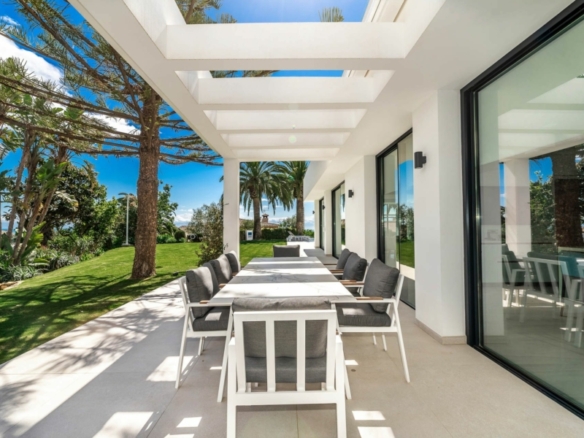 Marbella East – Modern Villa – Sea view