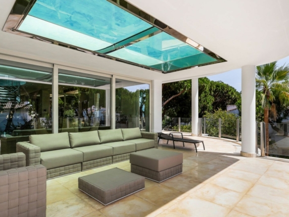 Marbella East – 6B villa – Near Beach – Rooftop Pool