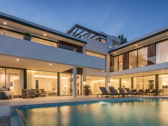 Benahavis – Contemporary 7B Villa – Sea & Golf Views