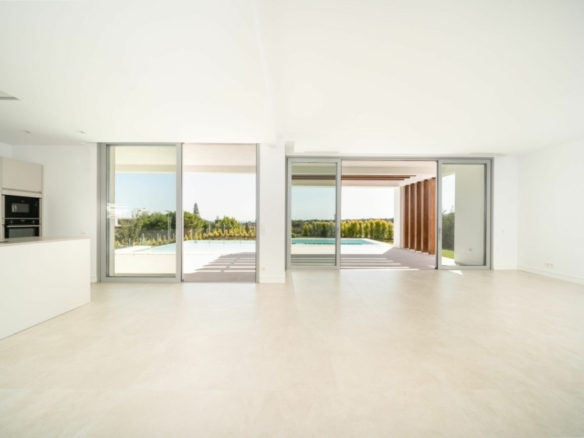 Marbella East – Modern villa – Gated – Sea Views