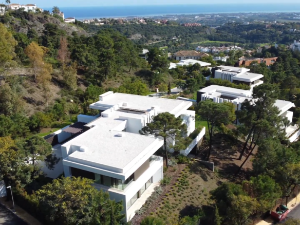 SOLD – Benahavis –  New Modern Quality Villas – Gated