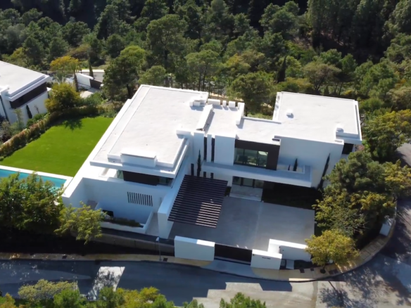 SOLD – Benahavis –  New Modern Quality Villas – Gated