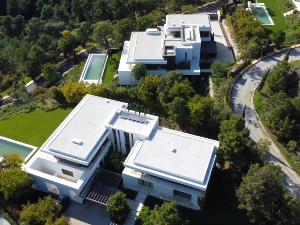 SOLD – Benahavis –  New Modern Quality Villas – Gated