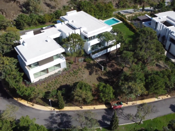 SOLD – Benahavis –  New Modern Quality Villas – Gated