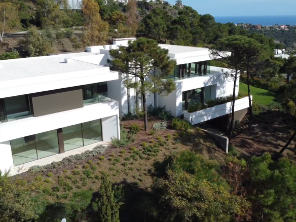 SOLD – Benahavis –  New Modern Quality Villas – Gated