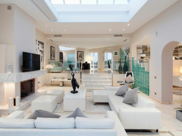 For sale – Benahavis – Modern Villa 4B – Sea Views