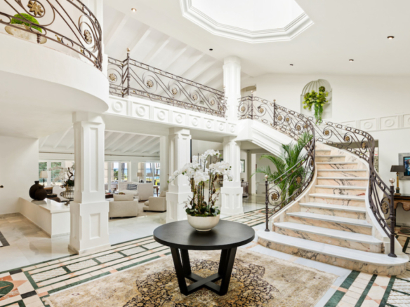For Rent – Marbella East – Beachfront Mansion – Holiday Rental