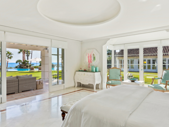 For Rent – Marbella East – Beachfront Mansion – Holiday Rental