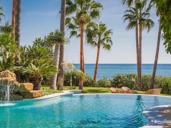 For Rent – Marbella East – Beachfront Mansion – Holiday Rental