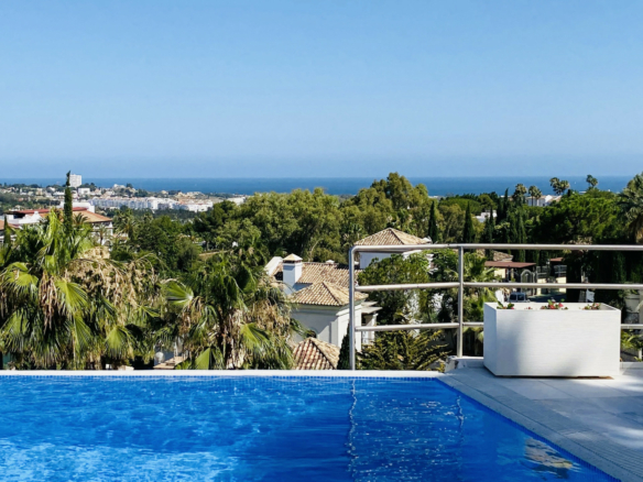 Benahavis – Modern 4B Villa – Sea Views – Gated