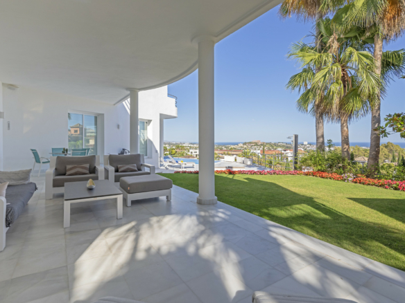 Benahavis – Modern 4B Villa – Sea Views – Gated