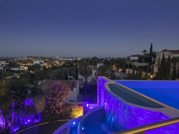 Benahavis – Modern 4B Villa – Sea Views – Gated