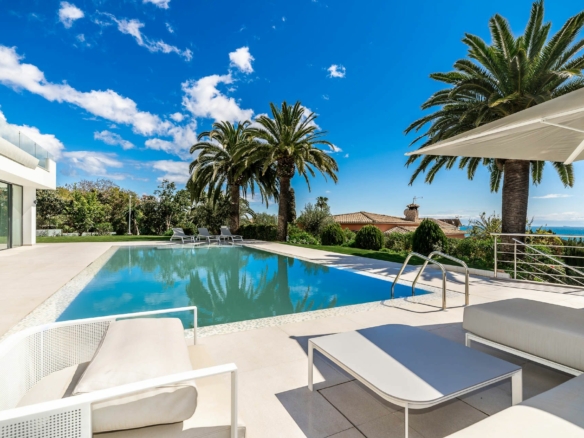 Marbella East – Modern Villa – Sea view