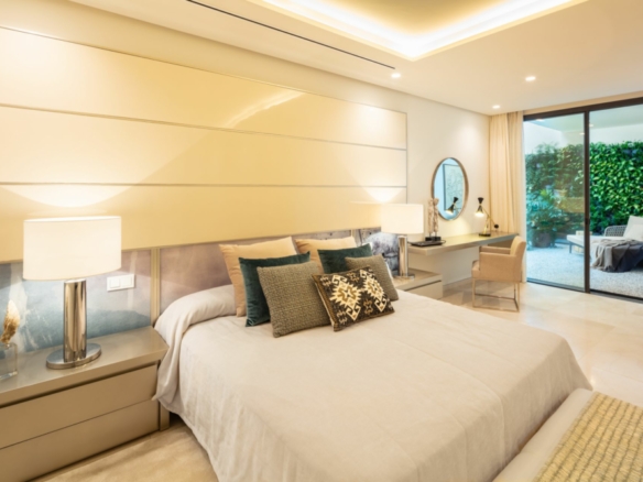 SOLD   – Nueva Andalucia – Modern 6B villa – Panoramic views 🌟