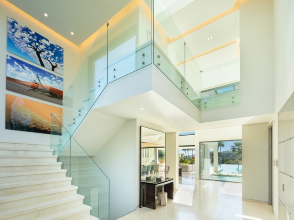 SOLD   – Nueva Andalucia – Modern 6B villa – Panoramic views 🌟