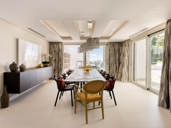 🏡 For Sale: Modern 5-Bedroom Villa with Breathtaking Sea Views in La Zagaleta 🌅🌴