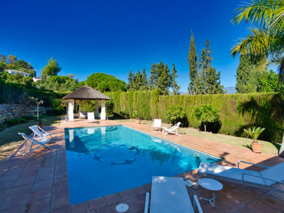 Nueva Andalucia – Nice 5B Golf Villa – Near Facilites
