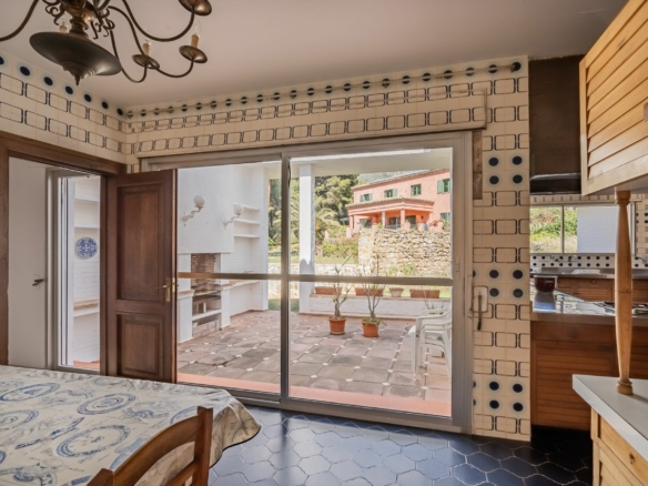 Marbella – 7B Hillside Villa – To reform – Sea Views