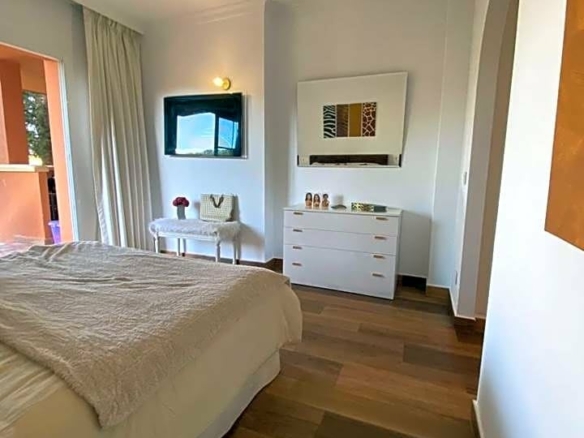 Nueva Andalucia – 4B Garden Apartment – Near Facilities -Gated