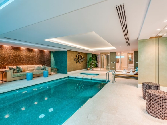 Golden Mile – Modern 4B villa – 2nd Line Beach