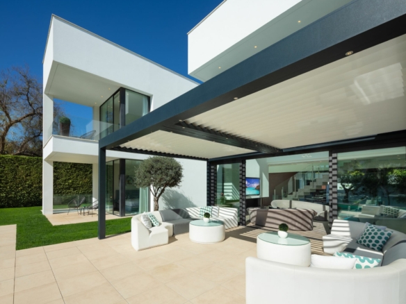 SOLD – Puerto Banus  – Modern 7B Villa – Beachside