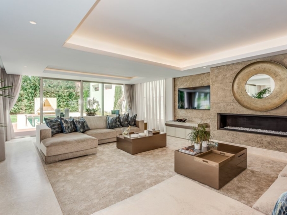 Golden Mile – Modern 4B villa – 2nd Line Beach