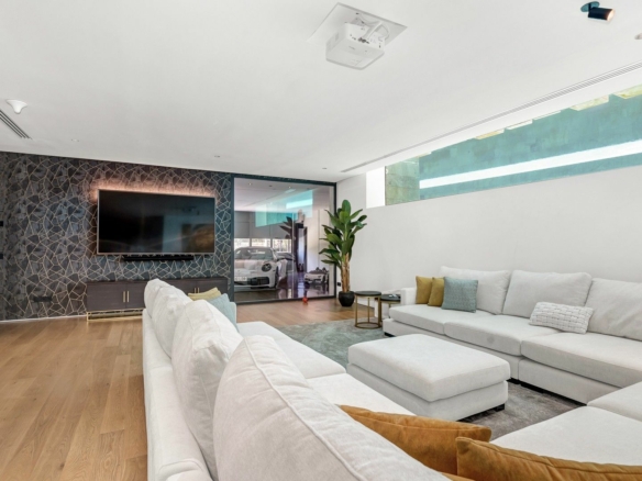 For sale – Golden Mile –  Modern 6B villa 🌴 – Sea & Mountain Views