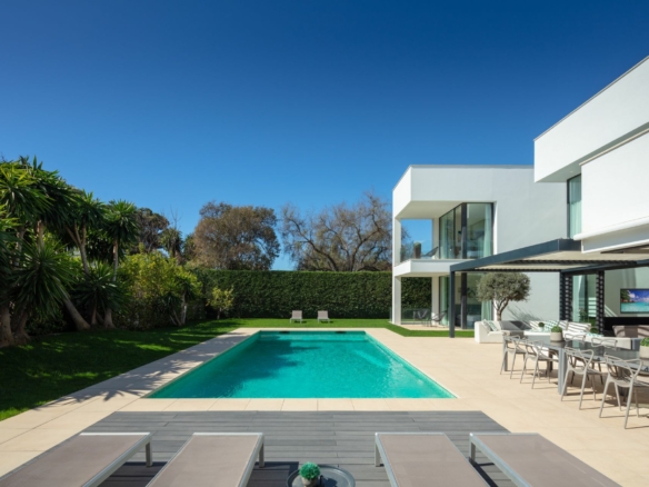 SOLD – Puerto Banus  – Modern 7B Villa – Beachside