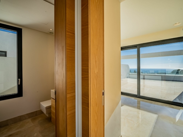 Golden Mile – 4B Penthouse – Sea Views