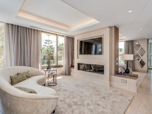 Golden Mile – Modern 4B villa – 2nd Line Beach