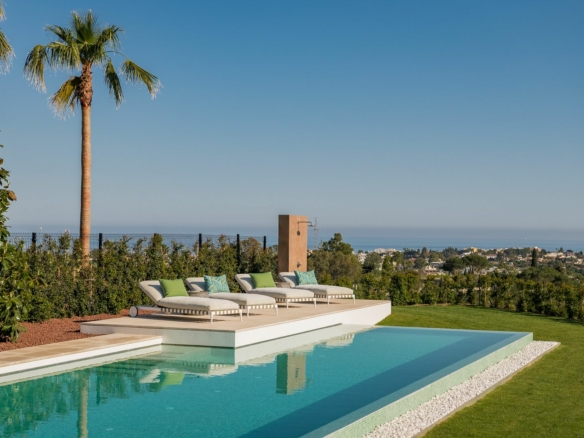 Benahavis – Modern 6B Villa – Sea Views – Gated