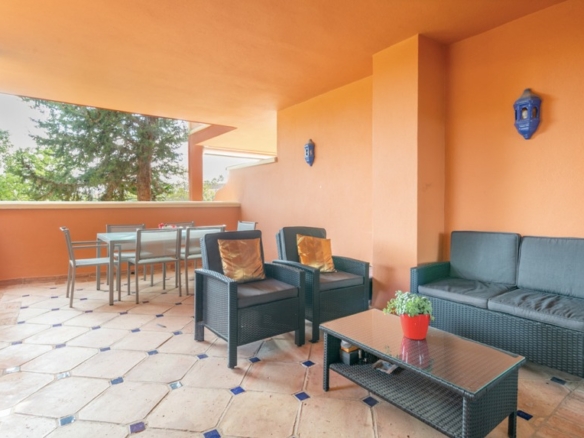 Nueva Andalucia – 4B Garden Apartment – Near Facilities -Gated