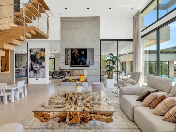 For sale – Golden Mile –  Modern 6B villa 🌴 – Sea & Mountain Views