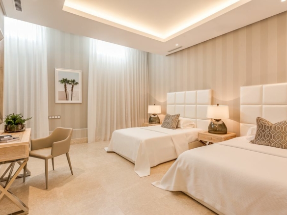 Golden Mile – Modern 4B villa – 2nd Line Beach