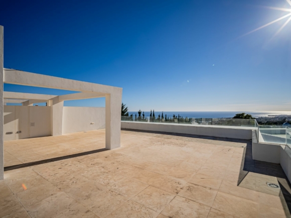 Golden Mile – 4B Penthouse – Sea Views