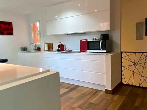 Nueva Andalucia – 4B Garden Apartment – Near Facilities -Gated