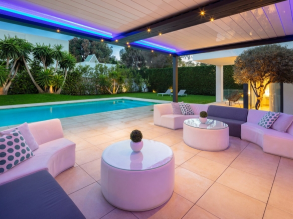 SOLD – Puerto Banus  – Modern 7B Villa – Beachside