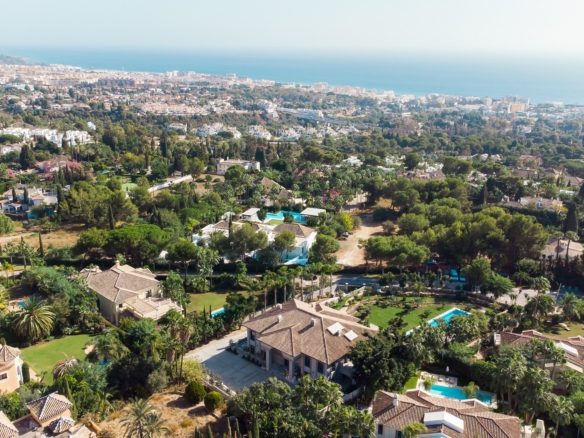Golden Mile – 2500m2 new built Mansion – Sea Views 🌞