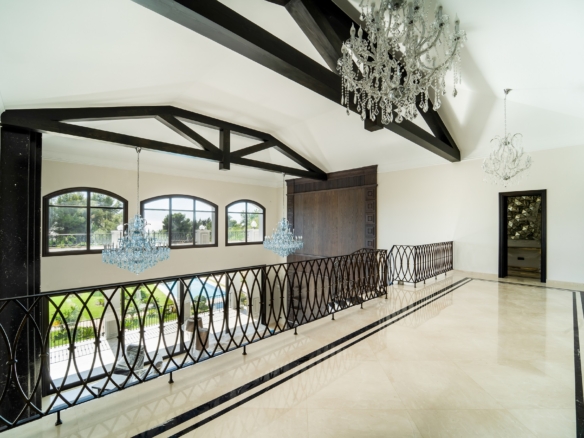 Golden Mile – 2500m2 new built Mansion – Sea Views 🌞