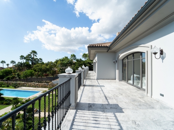 Golden Mile – 2500m2 new built Mansion – Sea Views 🌞
