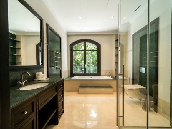 Golden Mile – 2500m2 new built Mansion – Sea Views 🌞