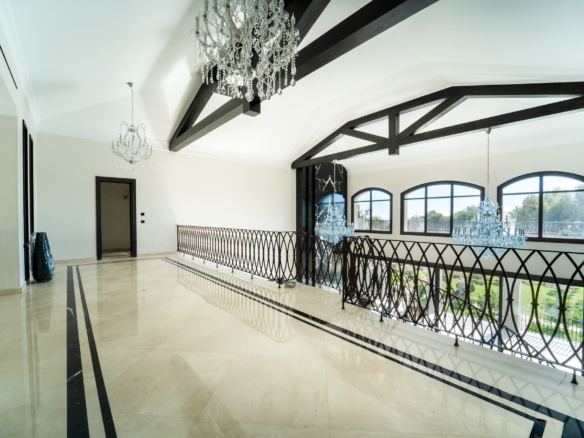 Golden Mile – 2500m2 new built Mansion – Sea Views 🌞