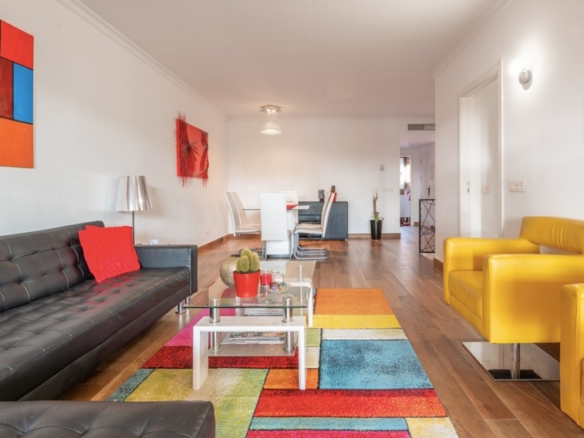 Nueva Andalucia – 4B Garden Apartment – Near Facilities -Gated
