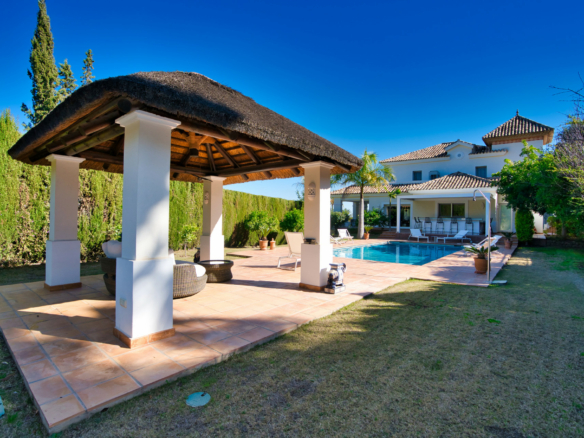 Nueva Andalucia – Nice 5B Golf Villa – Near Facilites