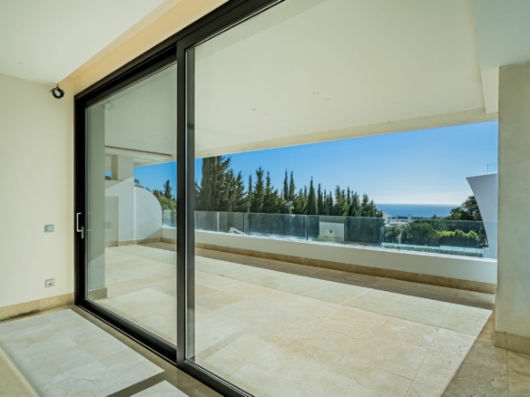 Golden Mile – 4B Penthouse – Sea Views