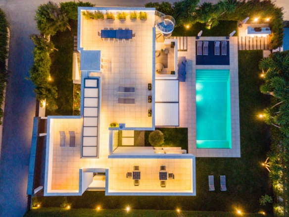 SOLD – Puerto Banus  – Modern 7B Villa – Beachside
